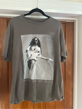 H&M Gray Graphic 'Back Of My Mind' Tee